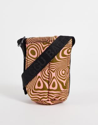 Baggu water bottle cross body bag in salmon swirl print - ASOS Price Checker