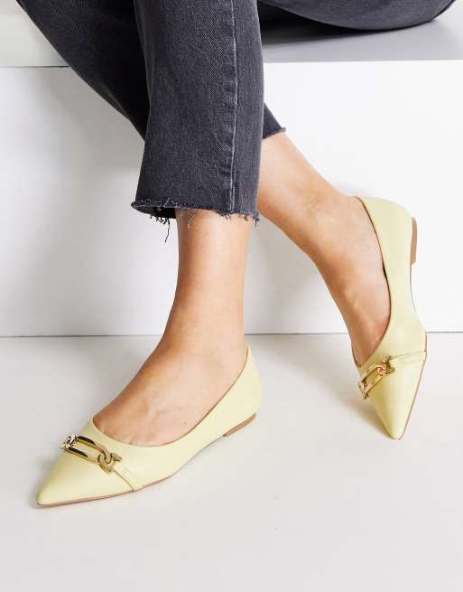 Bailarinas amarillo limón con puntera fina y bridón Lyrical de ASOS DESIGN