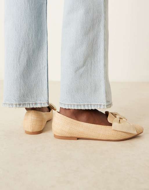 Bailarinas beis en punta con lazo Lake de ASOS DESIGN Wide Fit, 2 de 4
