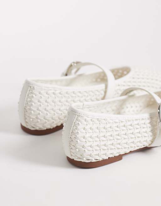 Bailarinas blancas estilo merceditas con diseño entretejido Leah de ASOS DESIGN, 3 de 4