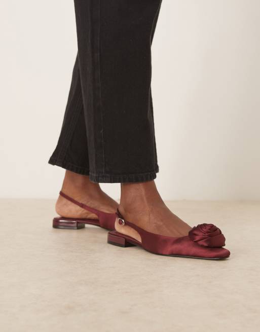 Bailarinas color ciruela destalonadas con puntera fina cuadrada y detalle floral de satén Lamas de ASOS DESIGN