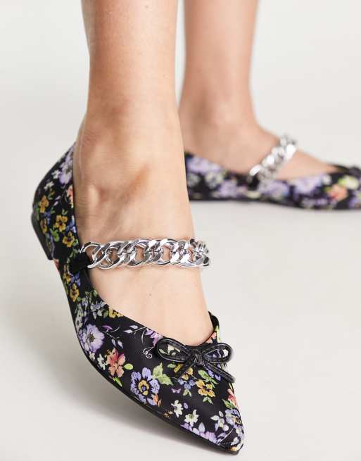 Bailarinas con detalle de cadena, puntera fina y estampado floral Links de ASOS DESIGN