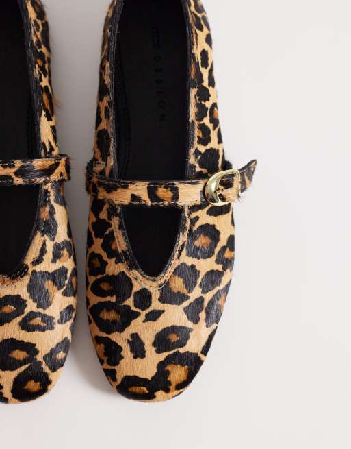 Bailarinas estilo merceditas con estampado de leopardo premium Lively de ASOS DESIGN, 2 de 4