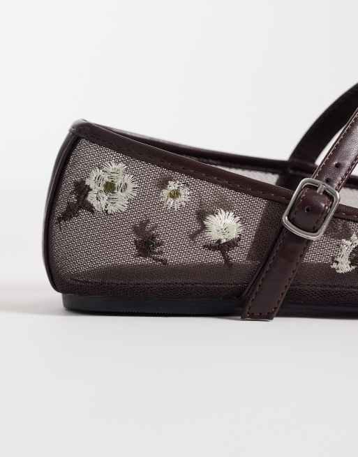 Bailarinas marrones con bordados de malla de Glamorous, 3 de 4