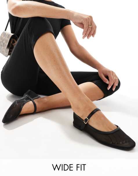 Bailarinas negras con correa y detalle de hebilla de SEQWL Wide Fit - view 1