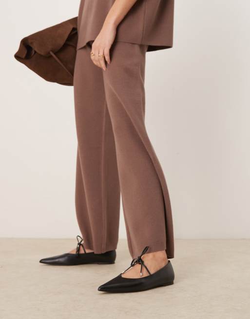 Bailarinas negras con puntera fina y lazada en el empeine Lithe de ASOS DESIGN, 2 de 4