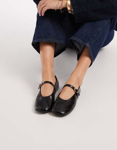Bailarinas negras de cuero con correa con hebilla de Schuh London - view 1