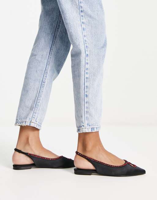 Bailarinas negras de satén con corazón de strass Lust de ASOS DESIGN, 2 de 4
