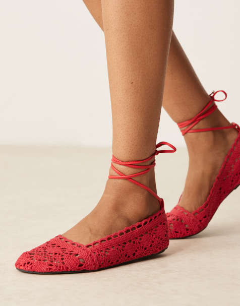 Bailarinas rojas con tiras anudadas al tobillo de croché Larissa de ASOS DESIGN - view 1