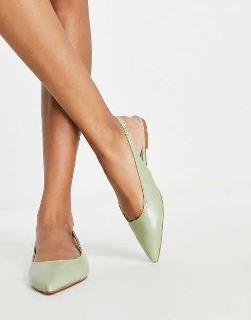 Bailarinas verde salvia destalonadas con puntera fina Lala de ASOS DESIGN