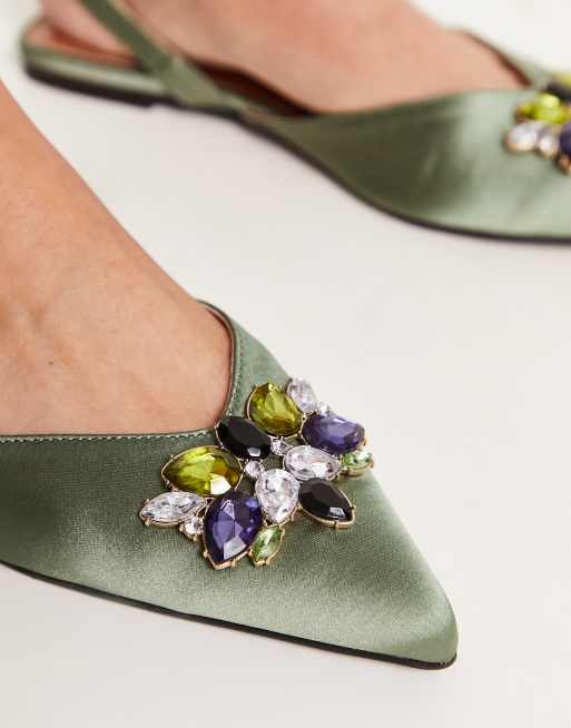 Bailarinas verdes con tira posterior y adornos Lyrical de ASOS DESIGN, 2 de 4