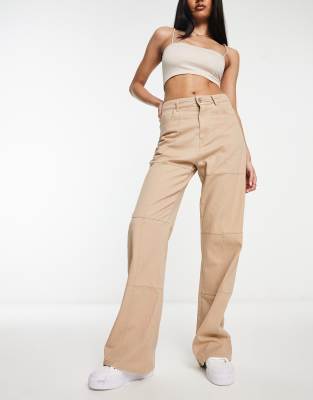 Bailey Rose - Figurbetonte Hose im Stil der 90er in Creme mit Ziernaht und hohem Bund-Weiß