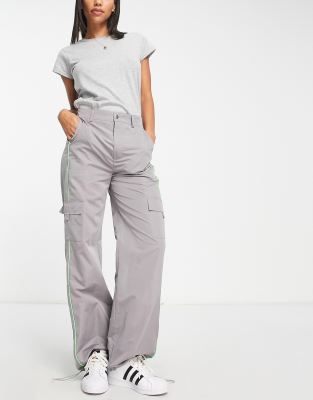 Bailey Rose Y2K straight leg cargo pants with contrast detail-Gray