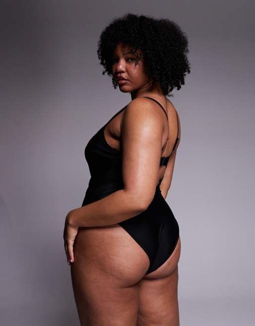 Bañador negro moldeador con aros ocultos Revenge de ASOS DESIGN Curve, 2 de 4
