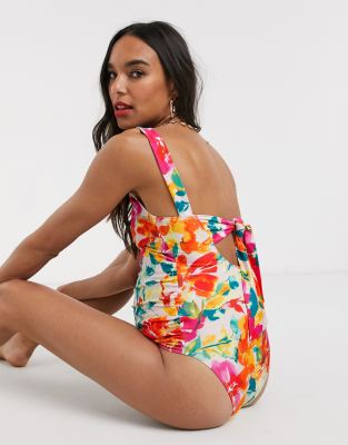 Bañador premamá con lazada en la parte posterior y estampado floral en  tonos acuarela de Unique 21