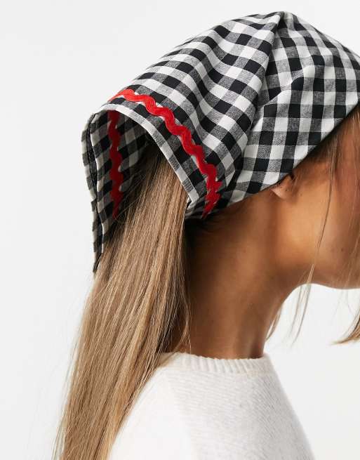 Bandana a cuadros vichy con bordados y detalle de zigzag de ASOS DESIGN, 2 de 4