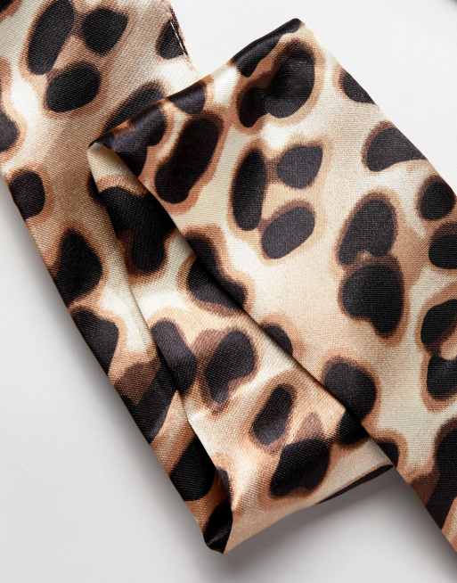 Bandana con diseño retorcido con estampado leopardo de ASOS DESIGN, 4 de 4