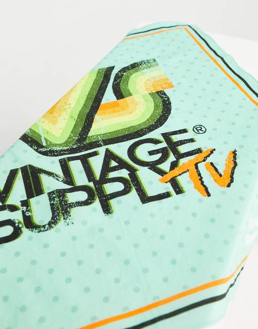 Bandana verde con estampado de televisión de Vintage Supply, 4 de 4