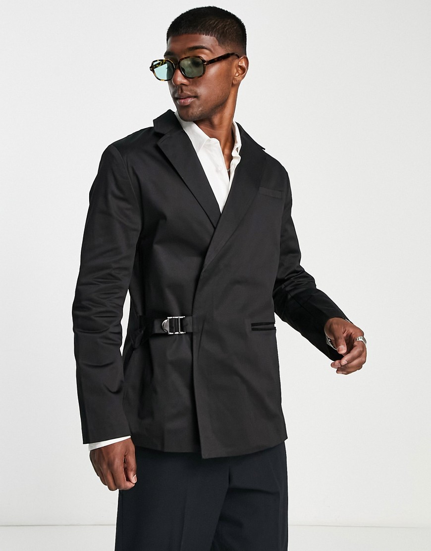 Bando slim fit wrap around suit jacket in black