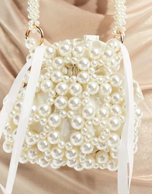 Bandolera blanca con detalle de perlas pequeñas de True Decadence, 4 de 4