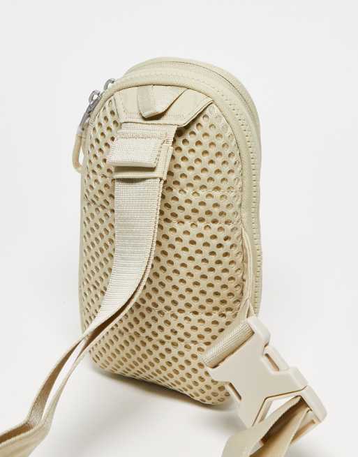 Bandolera deals nike beige