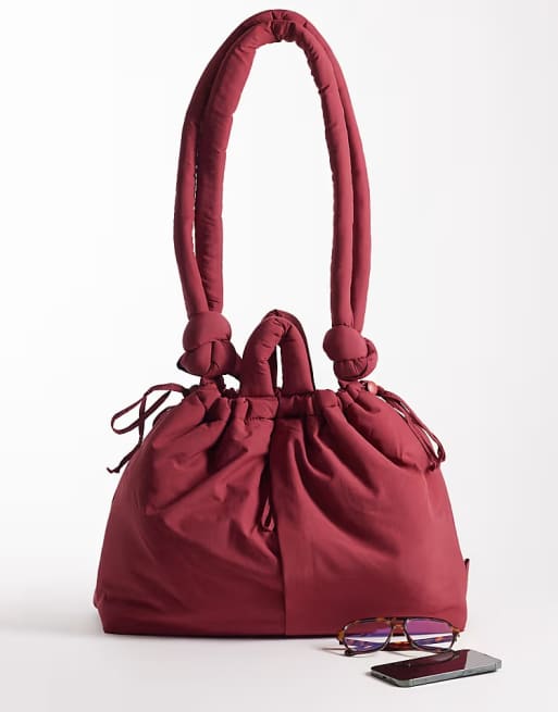 Bandolera grande rojo cereza multiposición de nailon suave Ona de OLEND, 2 de 4
