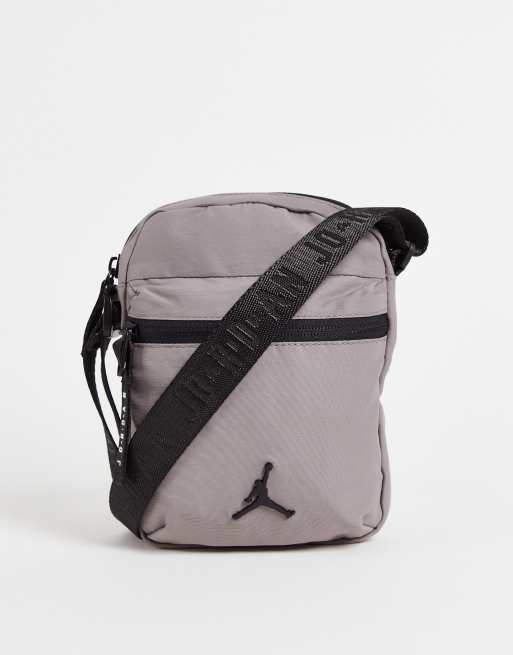 Bandolera gris Jumpman Airborne de Jordan