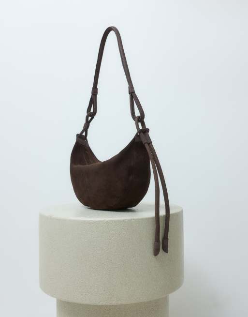 Bandolera marrón chocolate estilo riñonera de ante de ASOS DESIGN, 3 de 4