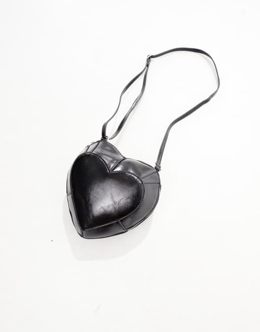 Bandolera negra con diseño en forma de corazón de ASOS DESIGN, 4 de 4