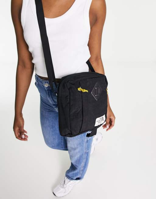 North face bandolera 2025