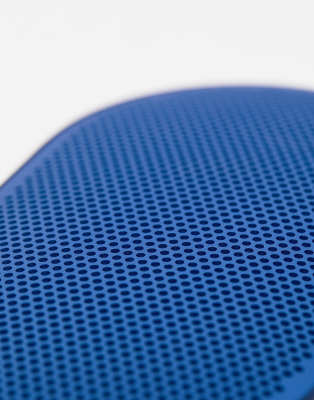 beoplay p2 royal blue