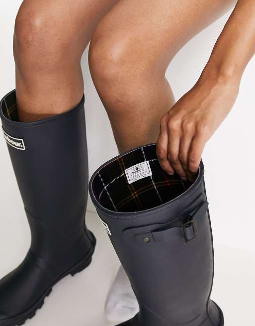 Barbour Bede classic wellington boot with tartan lining in navy, 3 of 4