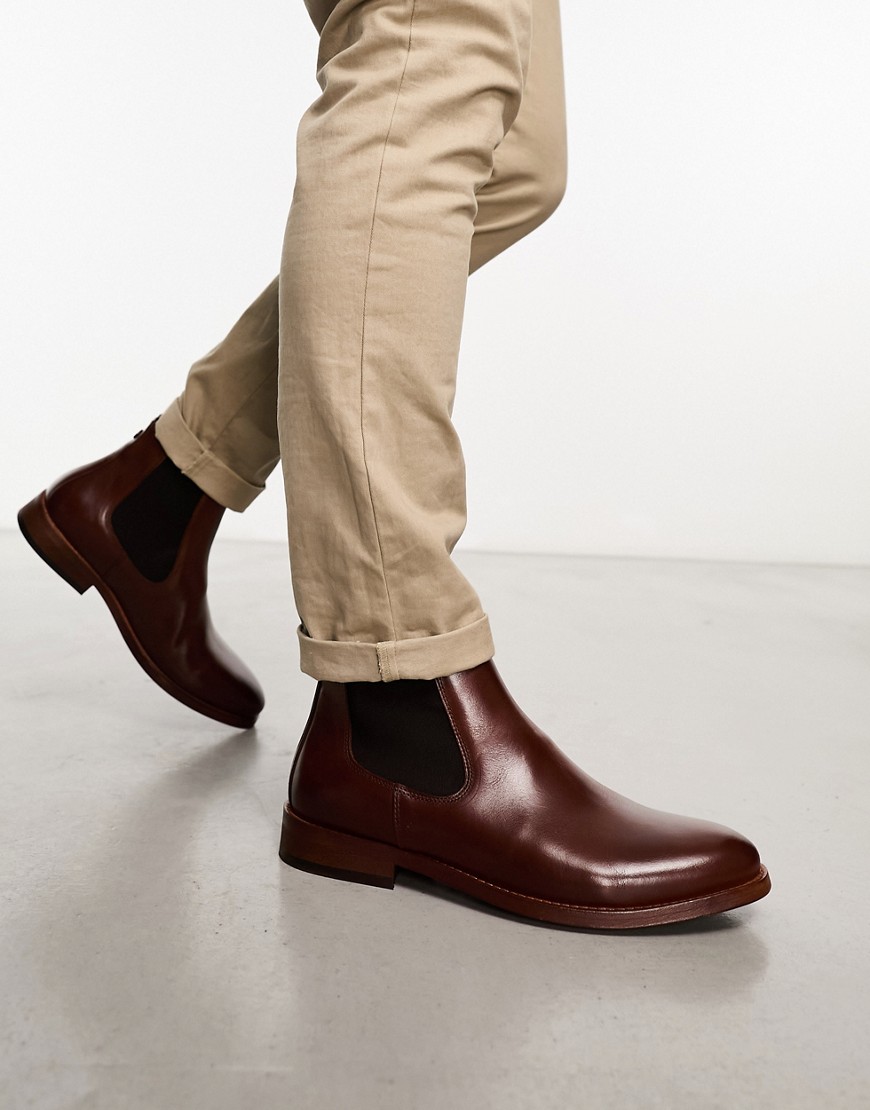 Barbour Bedlington chelsea boots in mahogany-Red