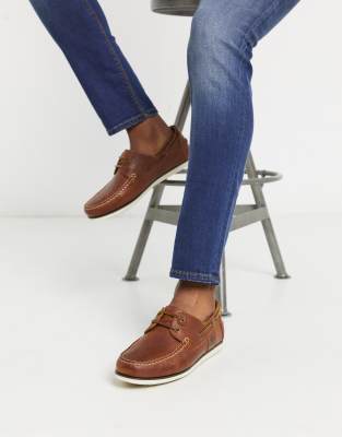 barbour capstan boat shoes tan