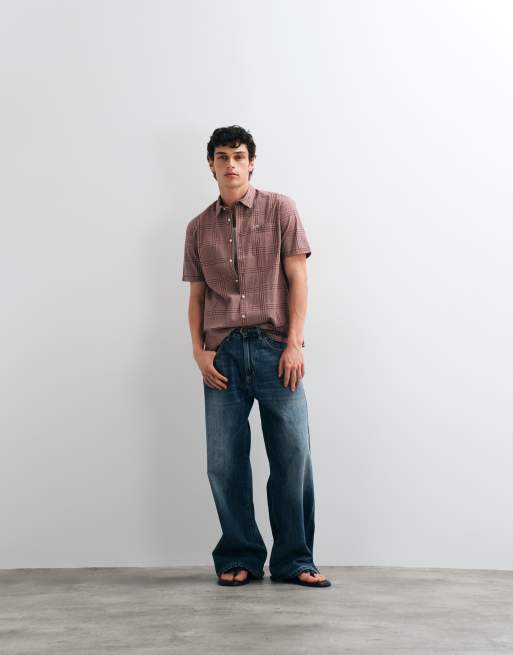 Barbour Carrock short sleeve checked seersucker summer shirt in soft brown, 2 of 5