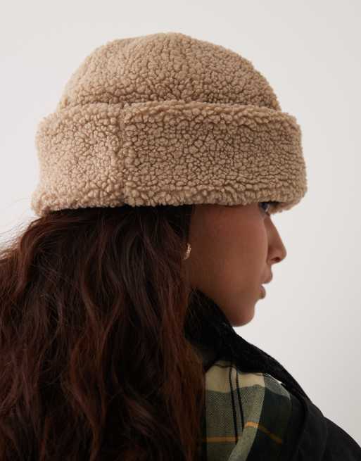 Barbour Cathy logo gleece beanie hat in light brown, 3 of 3
