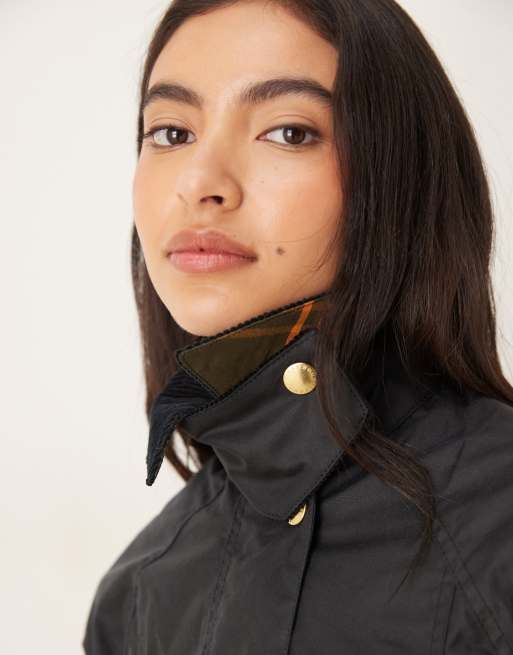 Barbour Cropped Beadnell wax jacket in navy/classic , 4 of 4
