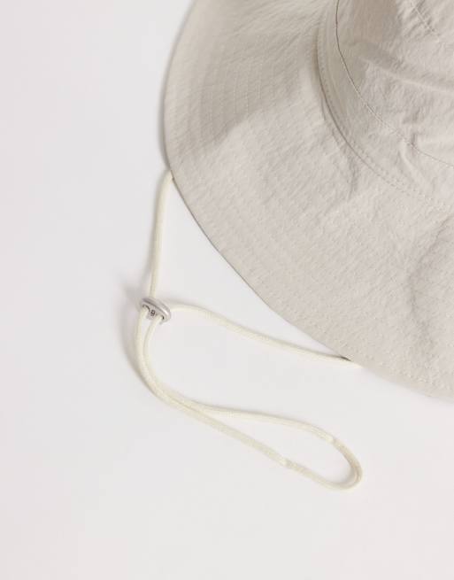 Barbour Darla showerproof logo bucket hat in stone, 4 of 4