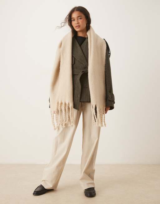 Barbour Ellison scarf in oatmeal , 2 of 3