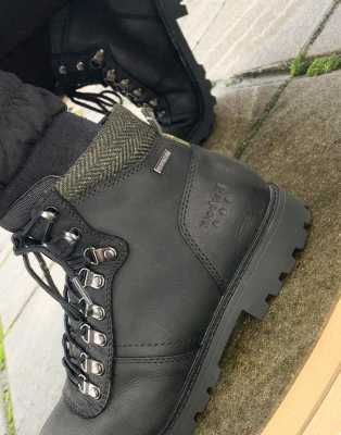 barbour elsdon lace up boots