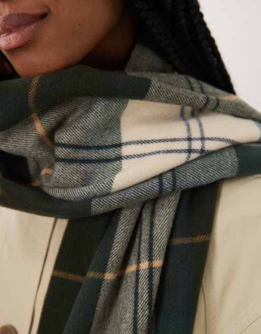 Barbour Hailes knit tartan check scarf in green, 3 of 3