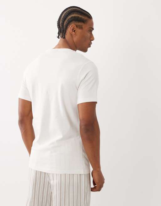 Barbour Harbourside short sleeve lighthouse graphic tailored t-shirt in white , 3 of 5