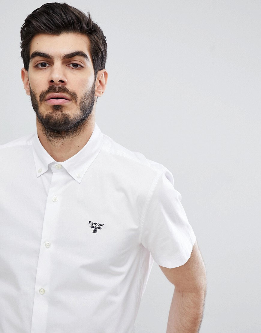 Barbour – Hayeswater – Vit kortärmad t-shirt med smal passform i stretchig poplin