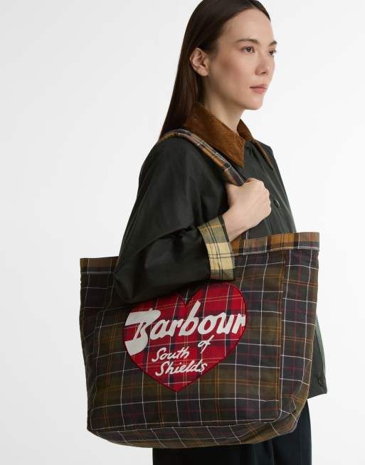 Barbour heart graphic logo tartan check tote bag in green, 6 of 6