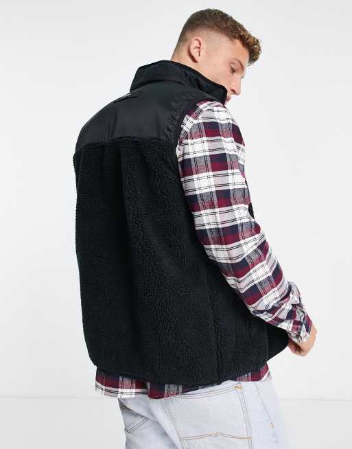 Barbour Hopsen Weste aus Fleece in Schwarz ASOS