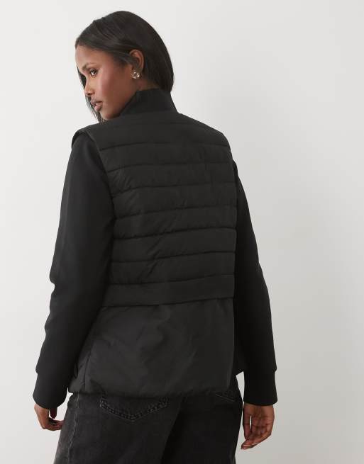 Barbour International Ari gesteppte Sweatjacke in Schwarz, 4 von 4