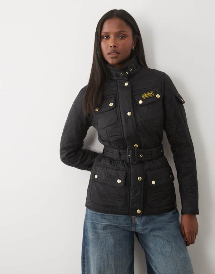 Barbour International chaqueta guateada con cinturón Polarquilt en negro