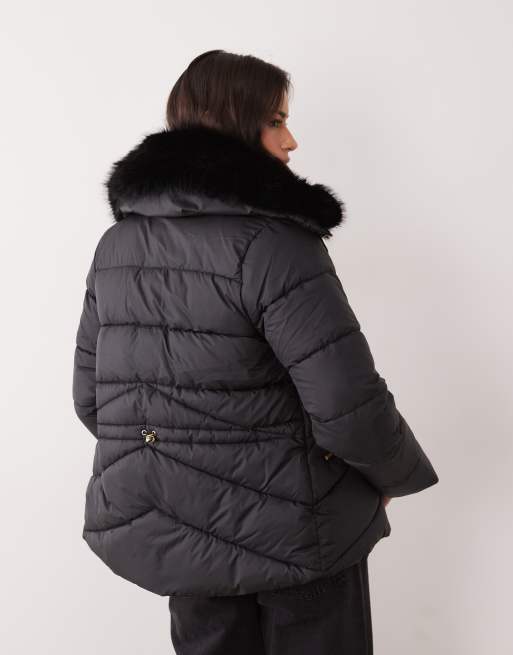 Barbour International Cyrus pufferjacka i fuskpäls, svart, 4 av 4