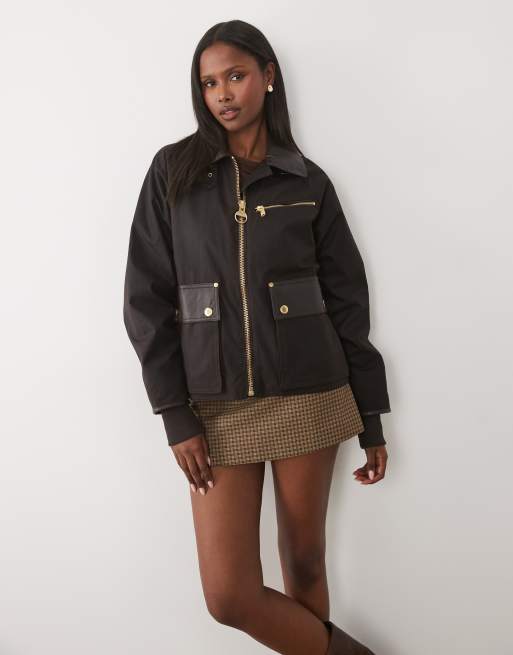 Barbour International - Donnington - Giacca cerata nera con dettagli in similpelle PU, 1 di 4