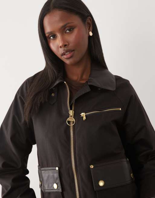 Barbour International - Donnington - Giacca cerata nera con dettagli in similpelle PU, 2 di 4